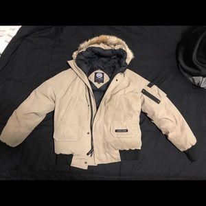 Canada Goose Beige Men’s Size S/P